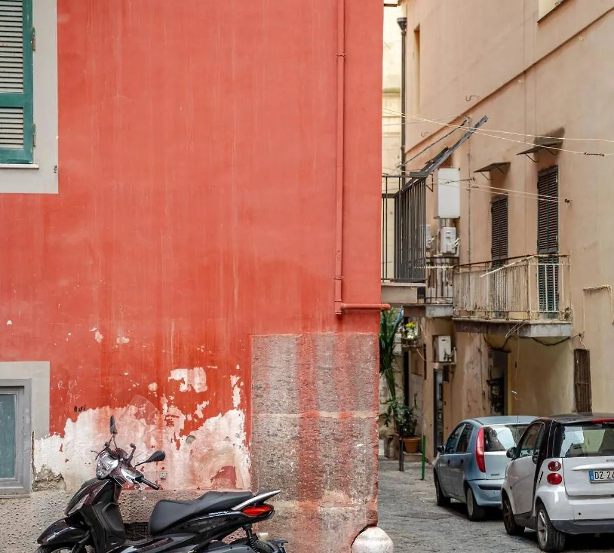 Vivara Naples 0*,